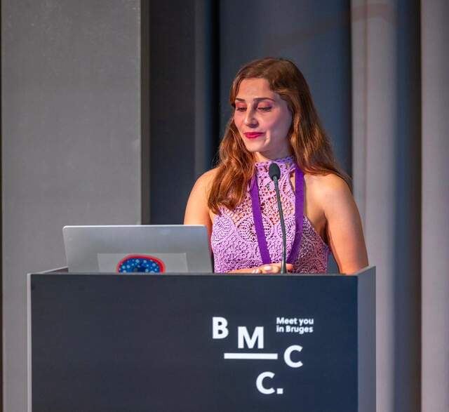 Rania Kassir au pupitre BMCC — Meet you in Bruges
