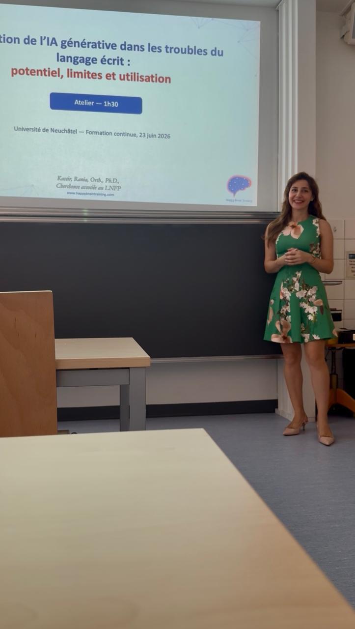 Rania Kassir animant l'atelier à l'Université de Neuchâtel